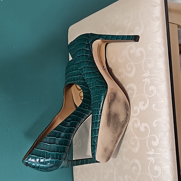 very beautiful color shoes - Picture 6 of 8